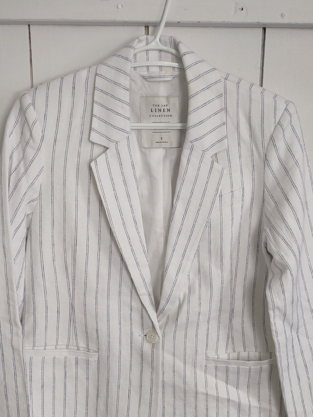 Abercrombie Linen Stripe Blazer - White/Navy •